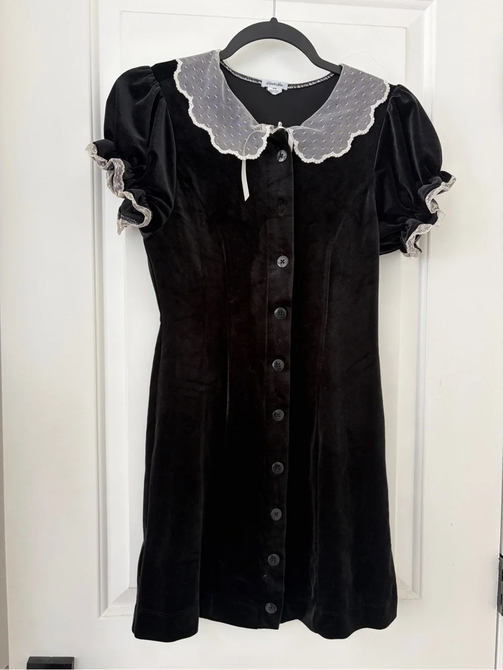Kimchi Blue Black Ribbed Top with Trimmed Neckline - Picture 1 of 4